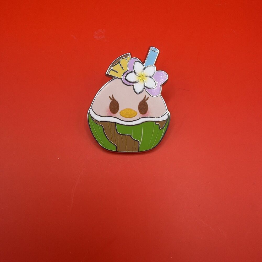 Disney Munchling Mystery Pin Daisy Duck Coconut Water Munchlings